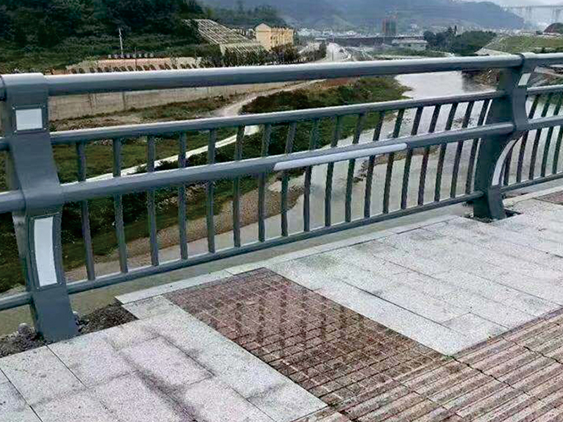 城(cheng)市橋(qiao)樑護(hu)欄