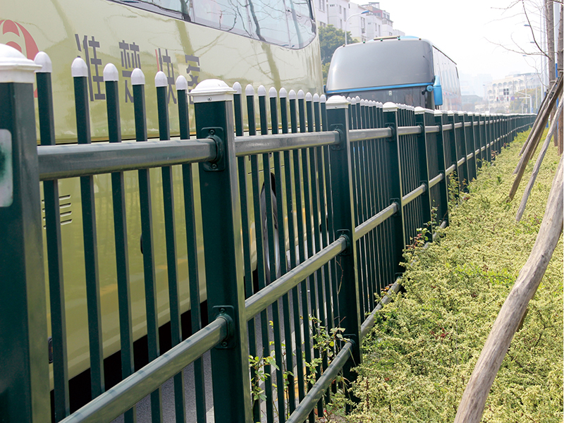 南(nan)京(jing)pvc草(cao)坪(ping)護(hu)欄